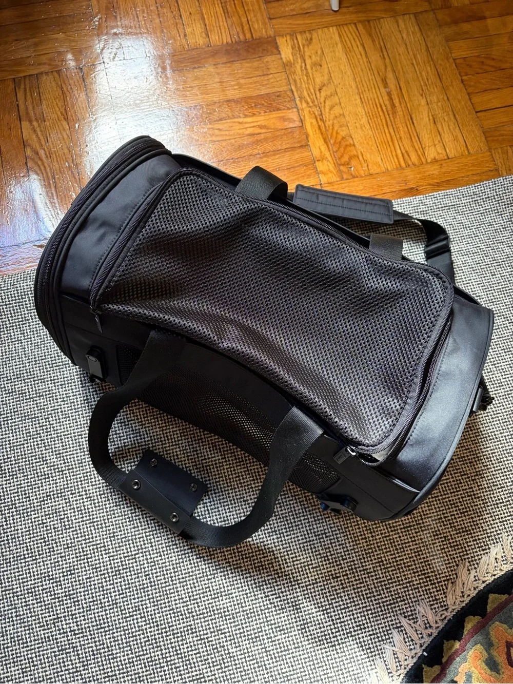 AWAY The Pet Carrier NWOT
